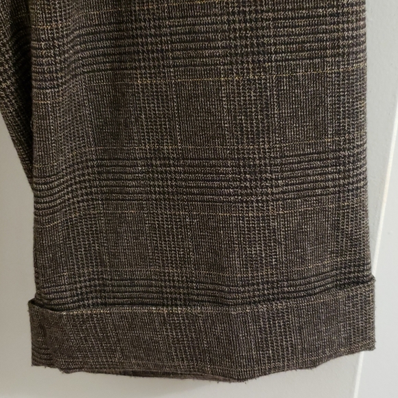 Knee length Shorts size Small - Picture 3 of 5